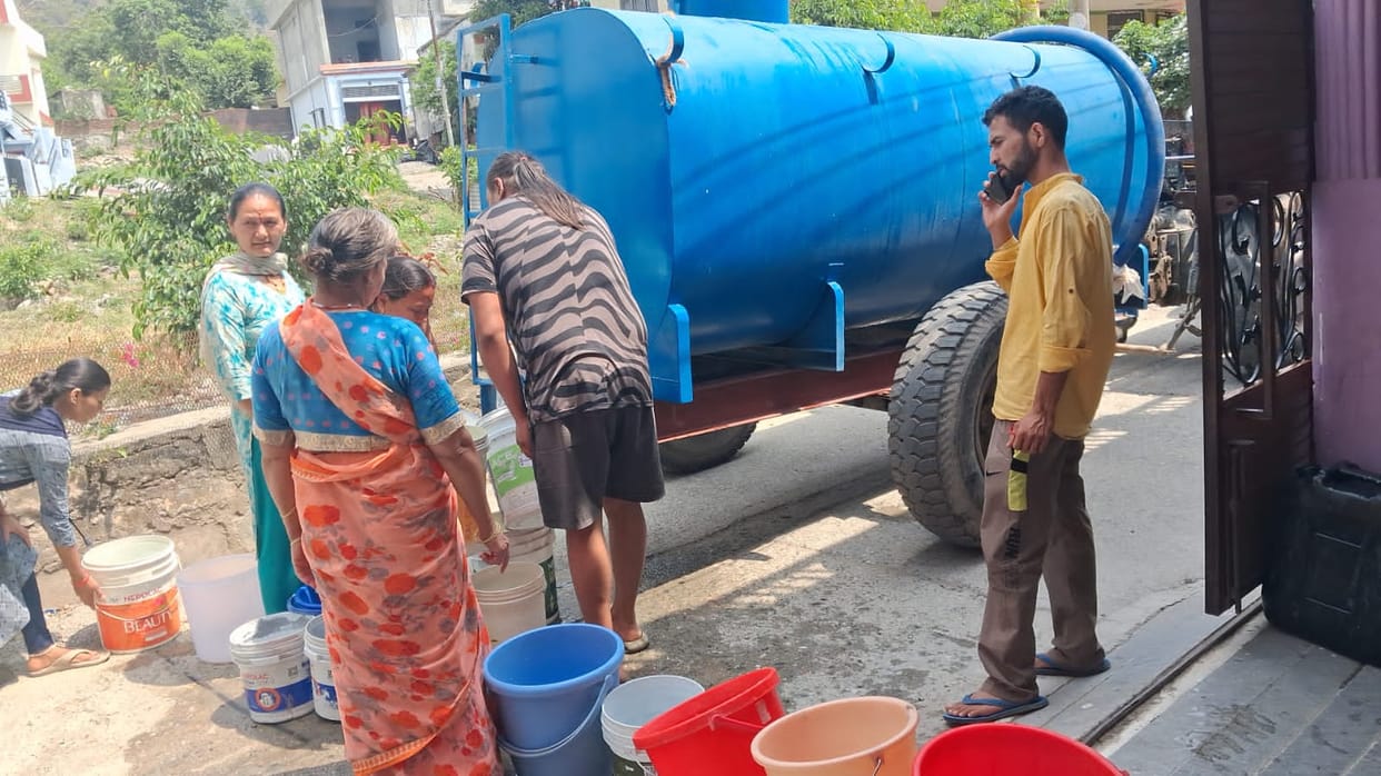 Even tankers are unable to quench thirst, hope for relief from Gaula line