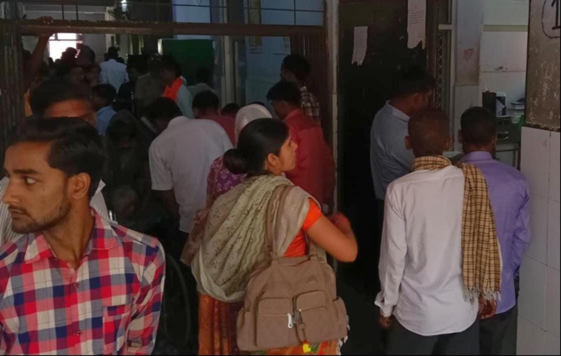 Many tests were stalled in the district hospital, 400 patients returned