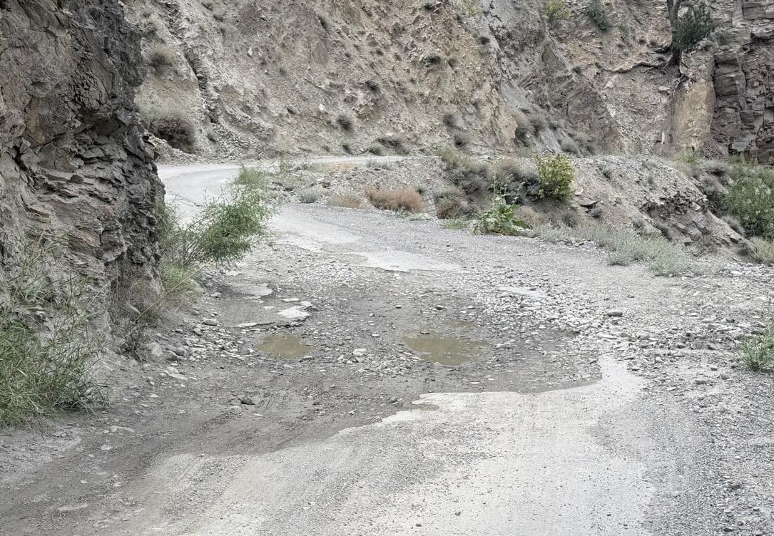 Gramang-Fwaring road is full of potholes