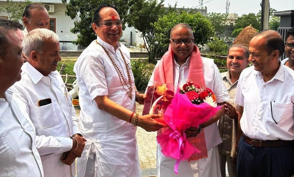 Khareti Lal honored for his commendable contribution in social work
