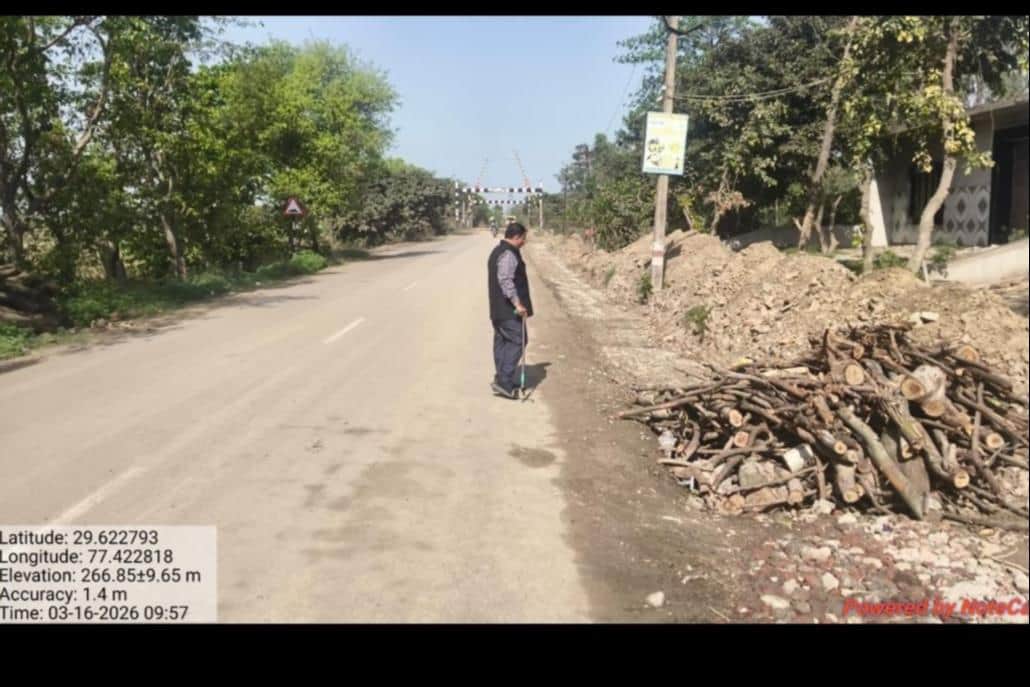 तारकोल न मिलने पर अधूरी पड़ी सहारनपुर-थानाभवन मार्ग पर सड़क। संवाद