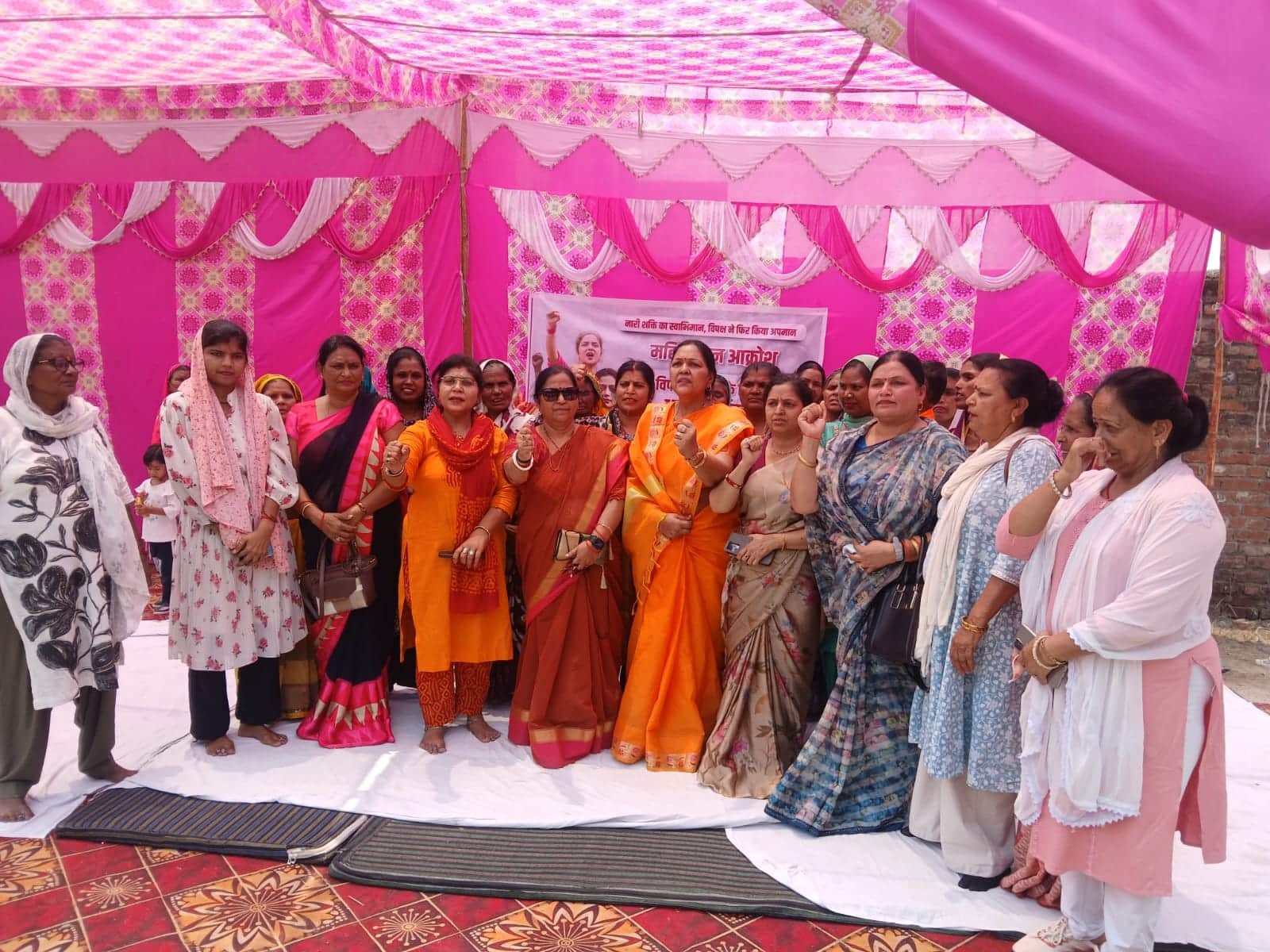 धामपुर में गांव जैतरा में नगीना लोकसभा क्षेत्र के आजाद समाज पार्टी के संस्थापक सांसद चंद्रशेखर 