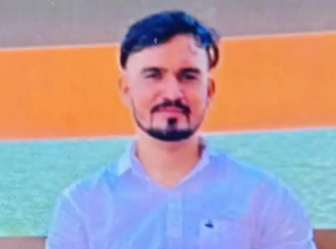 Troubled by fraud in the name of sending him abroad, a young man jumped into the canal.