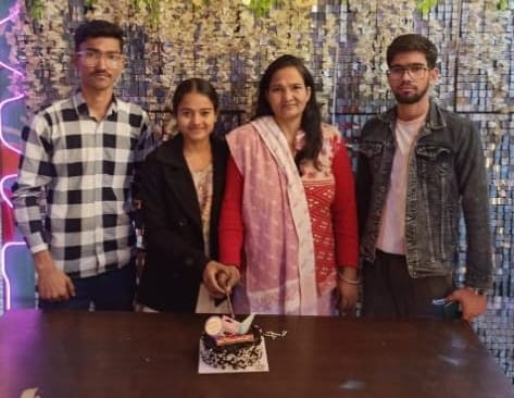 Son gives wings to his mother's dreams