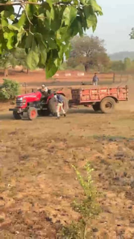 Illegal Sand Miners Surround Forest Team During Raid in Umaria Village