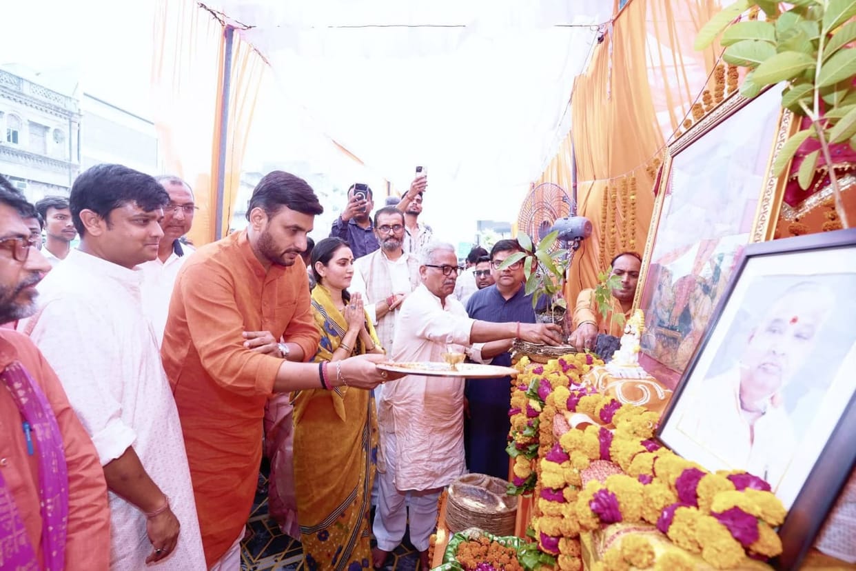 Harmony on Display at Community Feasts