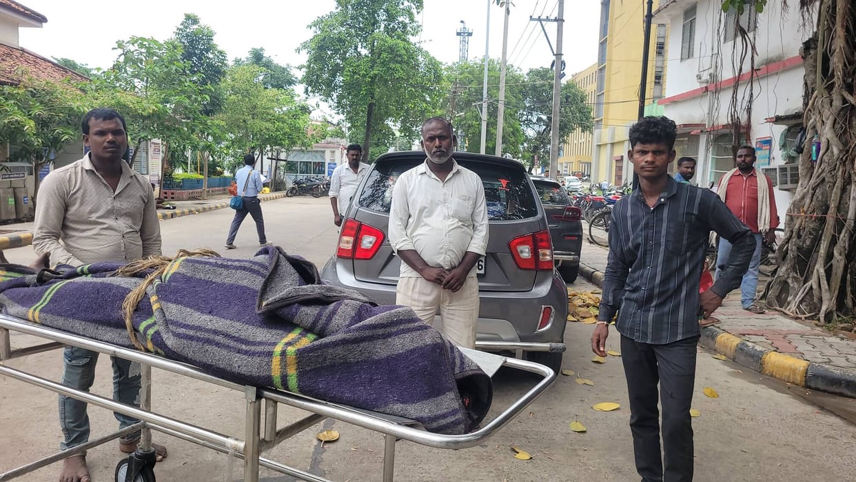 Purnia Crime: Farmer Shot Dead Inside Home in Bhawanipur; Police Recover Helmet from Spot