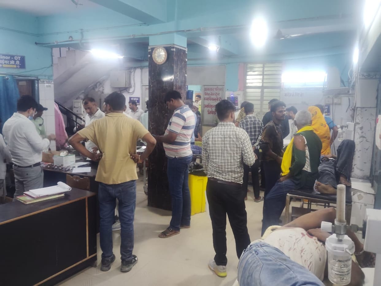 Bihar Road Accident on Hajipur Muzaffarpur NH Over 12 People Injured accident news vaishali News