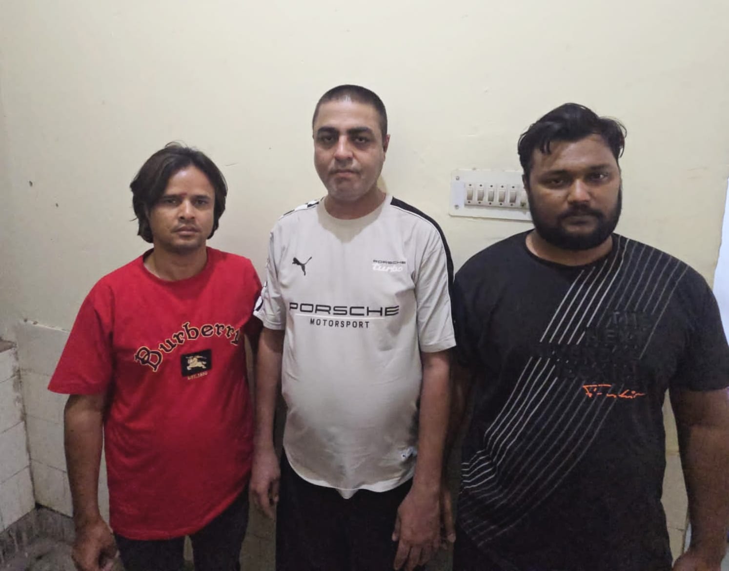 करोड़ों के ऑनलाइन क्रिकेट सट्टे का भंडाफोड़, तीन आरोपी हिरासत में