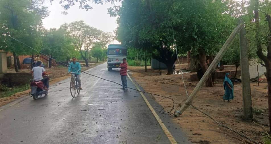 Poles Toppled by Fierce Storm... Power Supply Disrupted