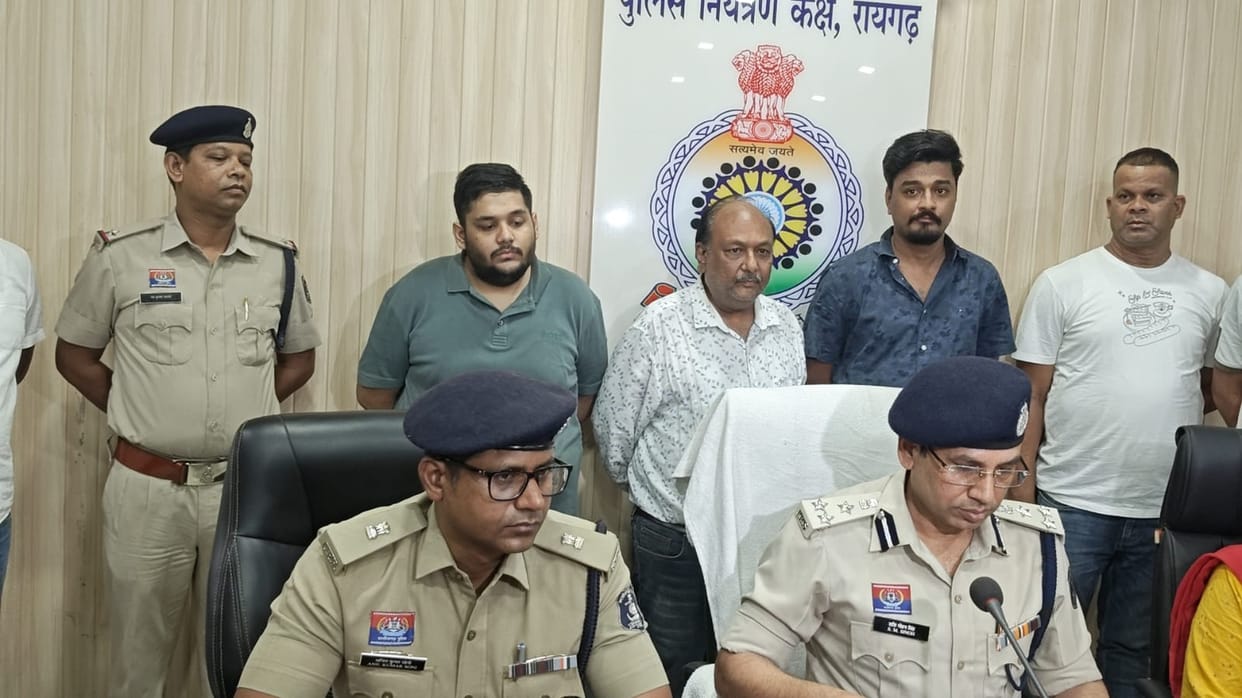 Raigarh Major crackdown on online cricket betting three accused arrested