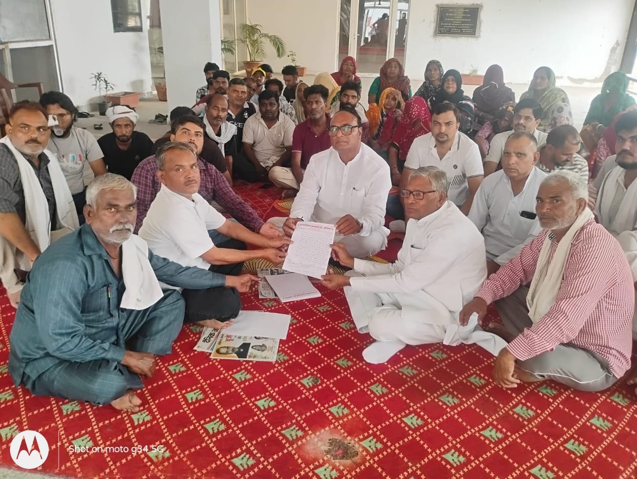 Congress leaders support Safai Karamchari Sangh's strike