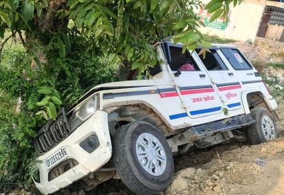 SUV Overturns into Ditch, Four Policemen Injured
