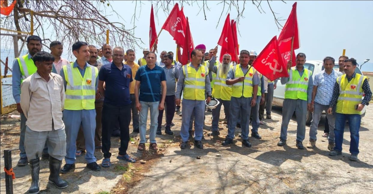 Workers protest in Shalughat against labour laws
