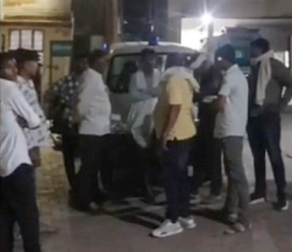 दौसा जंगल में मिला यूवक का शव