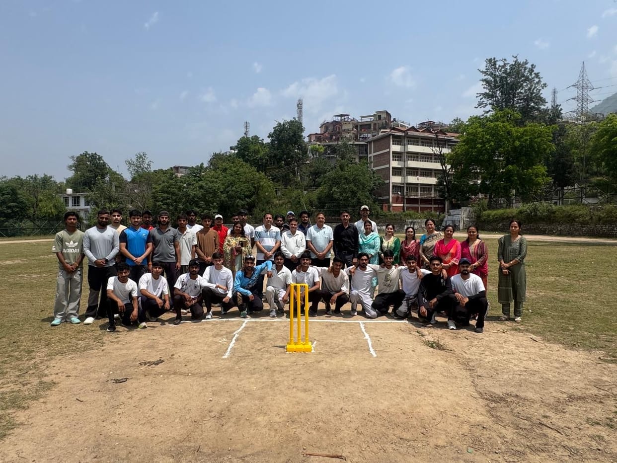 Jhanduta College wins the women's doubles badminton competition