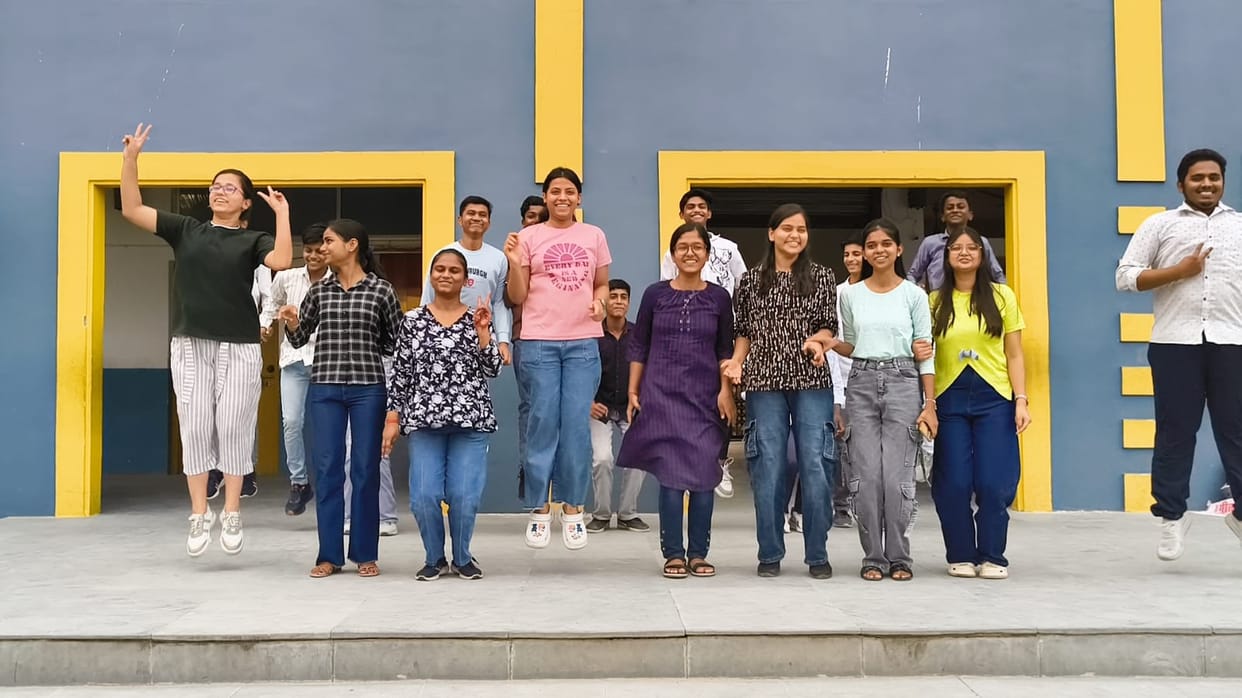 CBSE: Satyam became the district topper in the 12th result, Anamika got the second position.