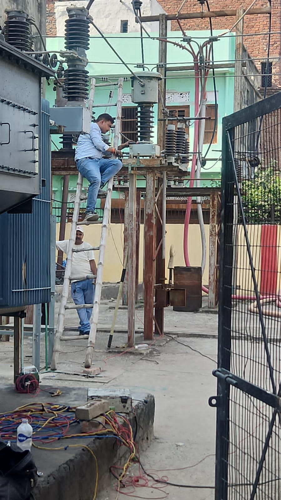Six-Hour Power Cuts Amid Scorching Heat; Consumers Face Hardship