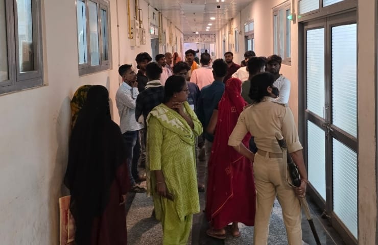 Bihar News : Dogs maul girl to death, police investigating
