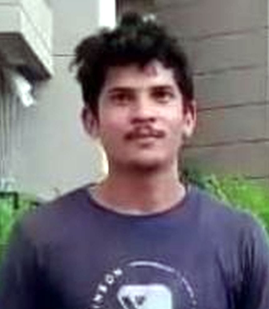 A young man repairing a high-tension line died of electrocution.