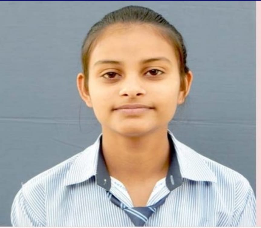 Jiya Yadav became the district topper in the medical stream.