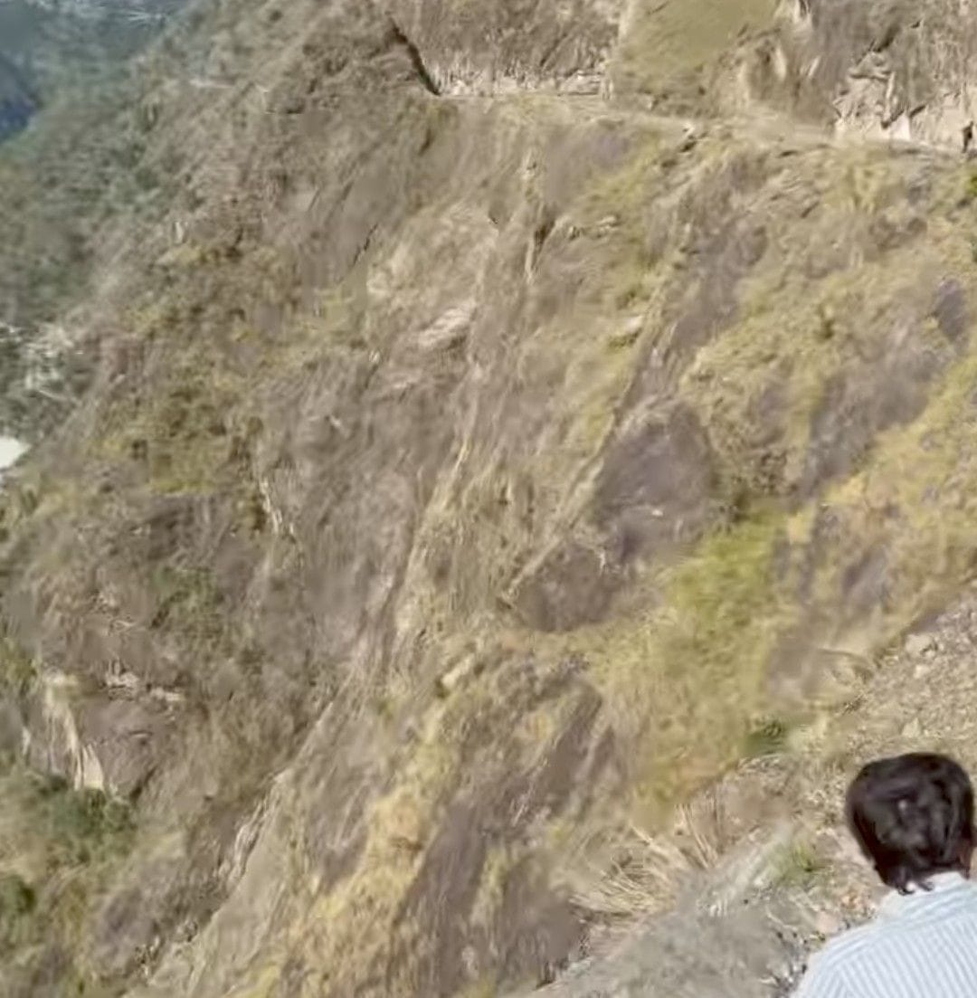 Had crash barriers been installed on the road, Shishupal's life would have been saved