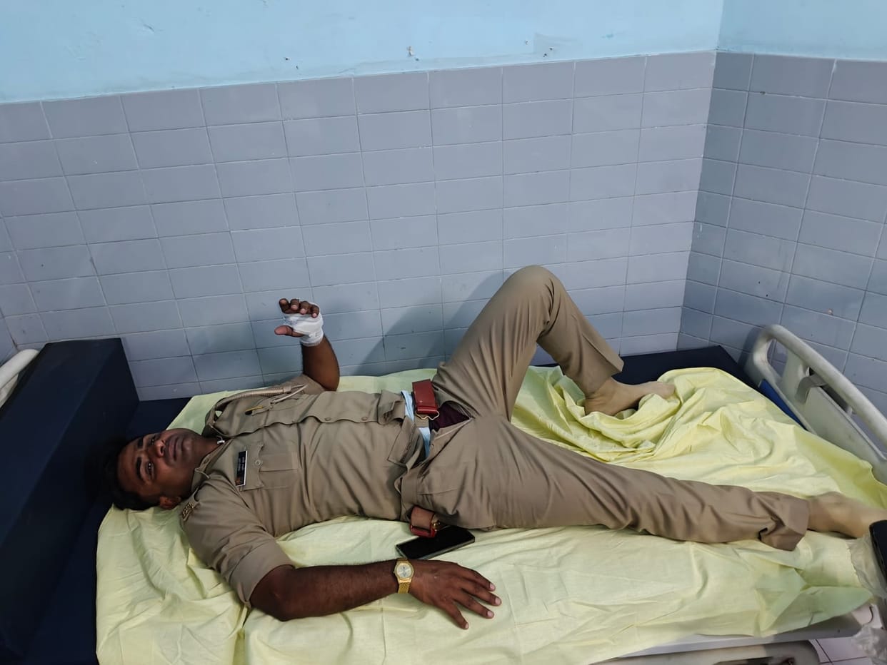 Cow slaughterer attacks with axe, constable injured