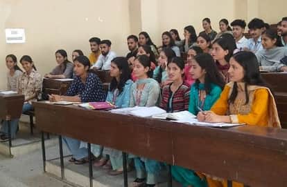 Students of Hindi and English departments were made aware in the workshop