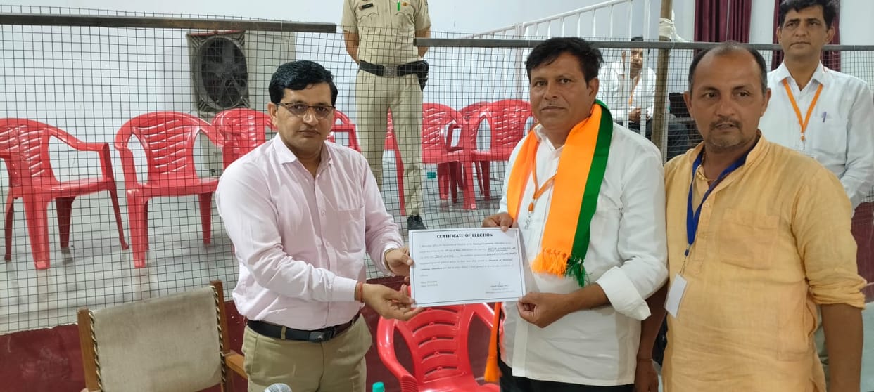 Ajay Jangra became the chairman of Dharuhera Municipality, winning by 9392 votes.