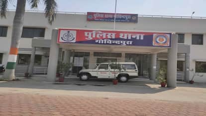 Five youths arrested for beating a Muslim man found with a Hindu woman in a hotel