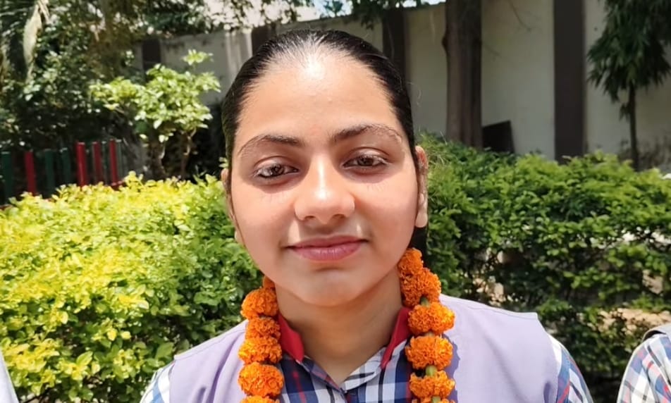mahi kumari from gaya among india top cbse commerce scorers