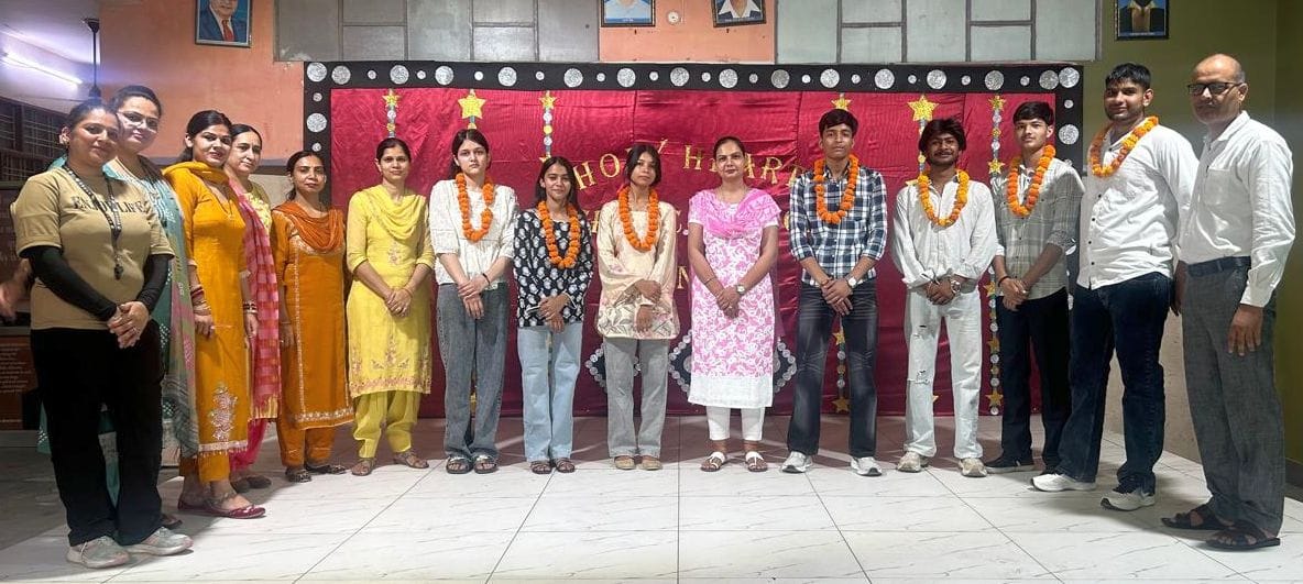 Holy Heart School achieved a 100% result in the CBSE Class 12 examinations.