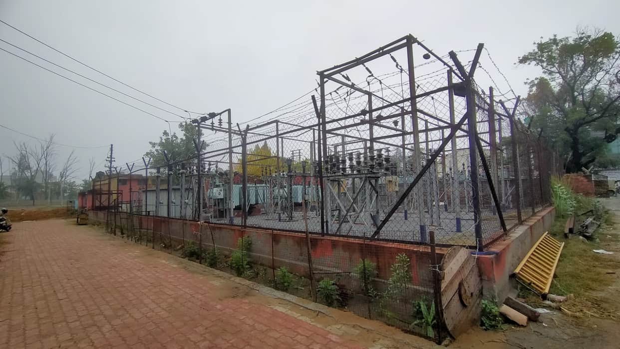 Rain disrupts supply in Lucknow one lakh people face hours-long power crisis