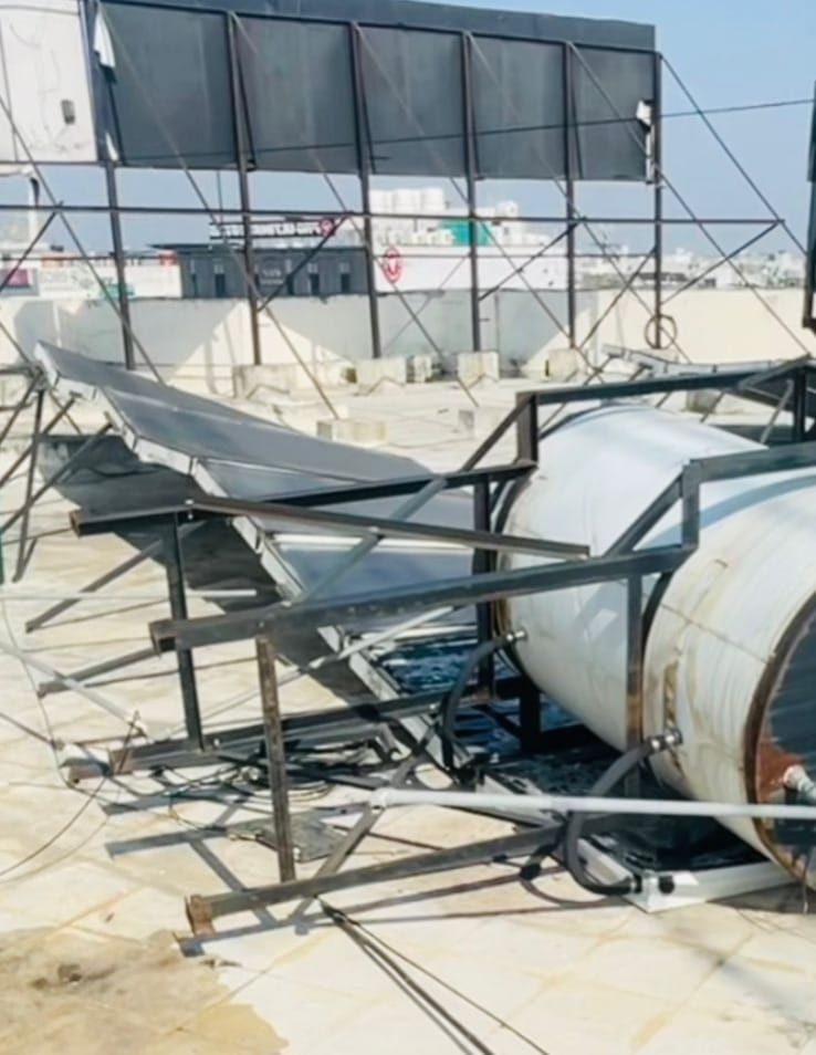 The storm damaged the water tanks of the Civil Hospital, affecting the supply.