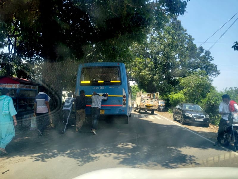 The bus going to Daulatpur Chowk gasped midway.