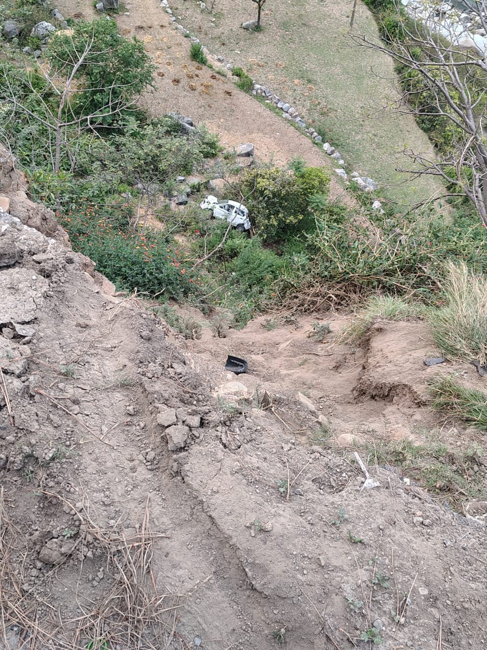 Car falls into ditch, one dead, one injured