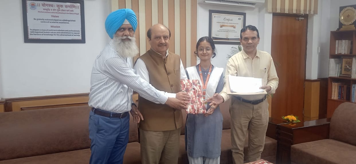 Bhavna topped the school with 93.8 percent marks.