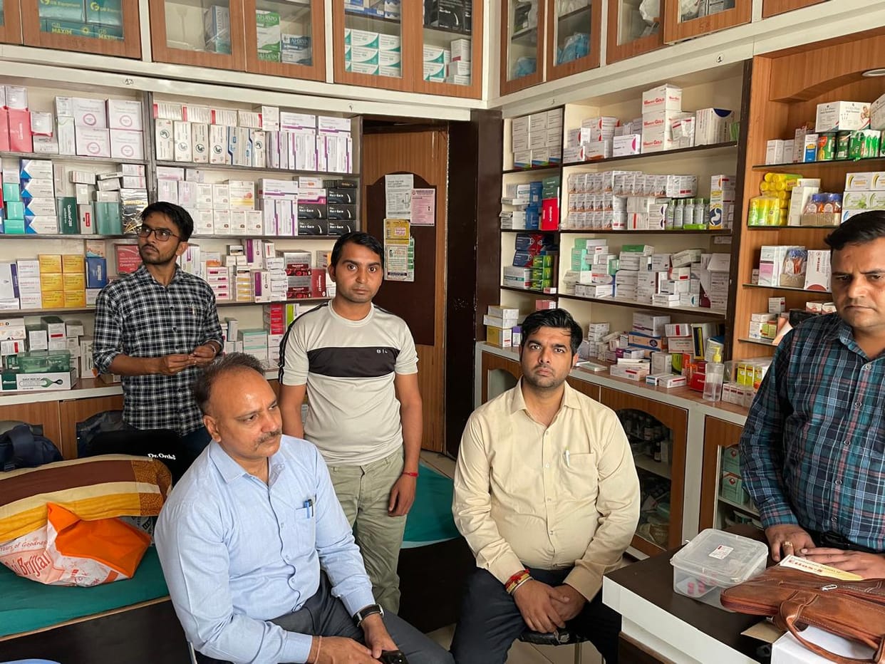 Two people arrested from a medical store, 820 banned pills recovered