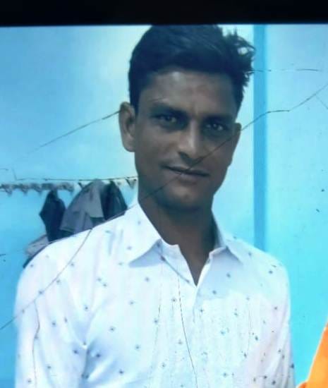 Laborer drowned while bathing in the drain
