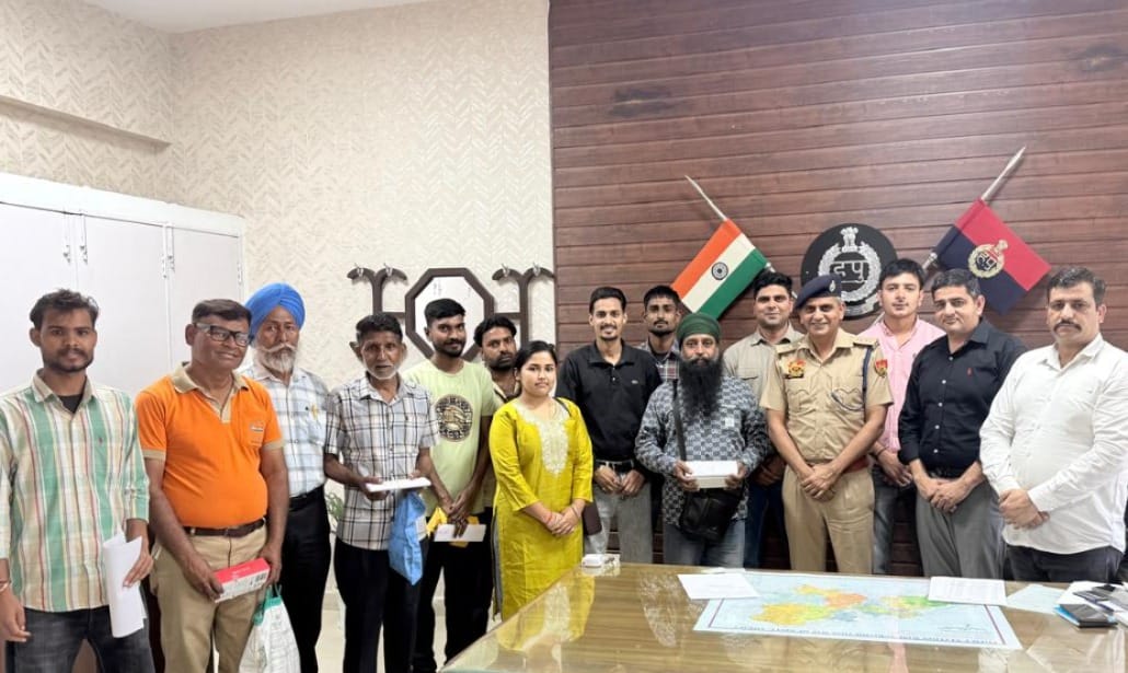 75 missing mobile phones worth Rs 13.5 lakh recovered and returned to their owners