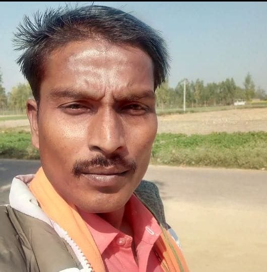 Truck Driver Dies of Electrocution in Banda; Protesters Block Road