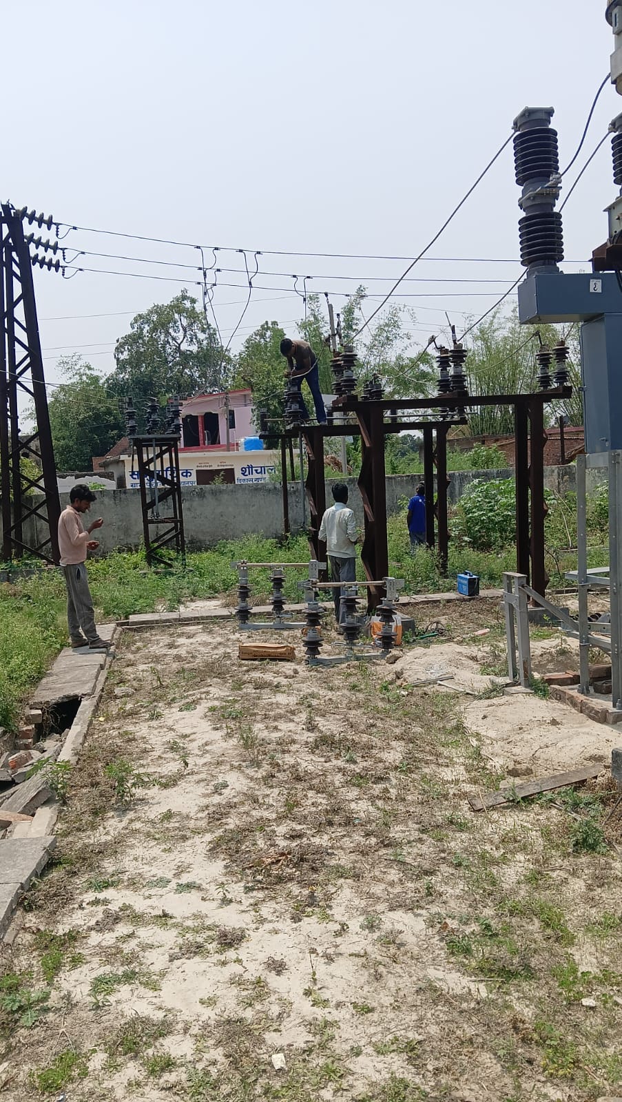 Electricity supply not restored even after 12 hours, 50 villages in darkness
