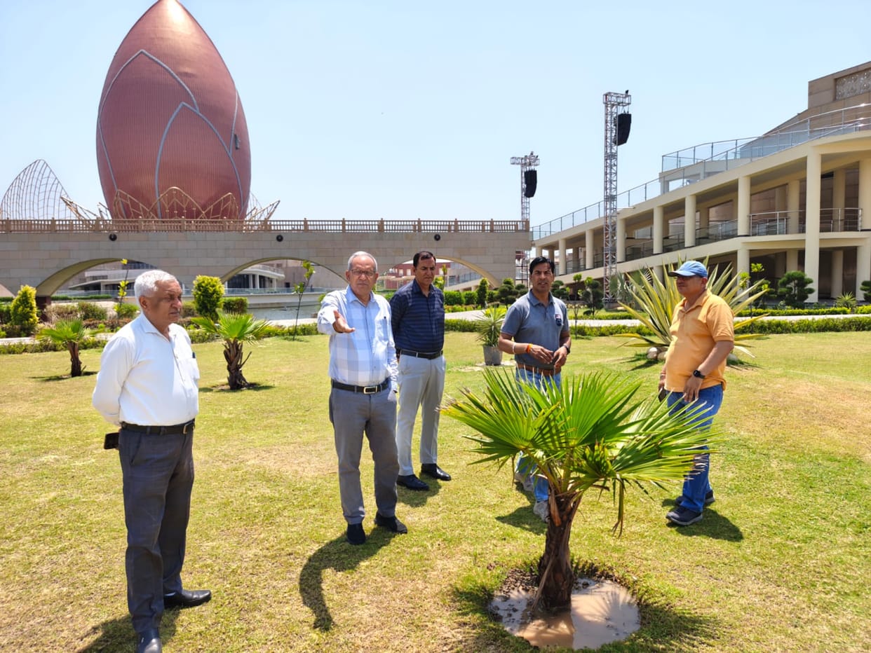 The tricolor will fly proudly at the Martyrs Memorial Museum, the FFI team inspected it.