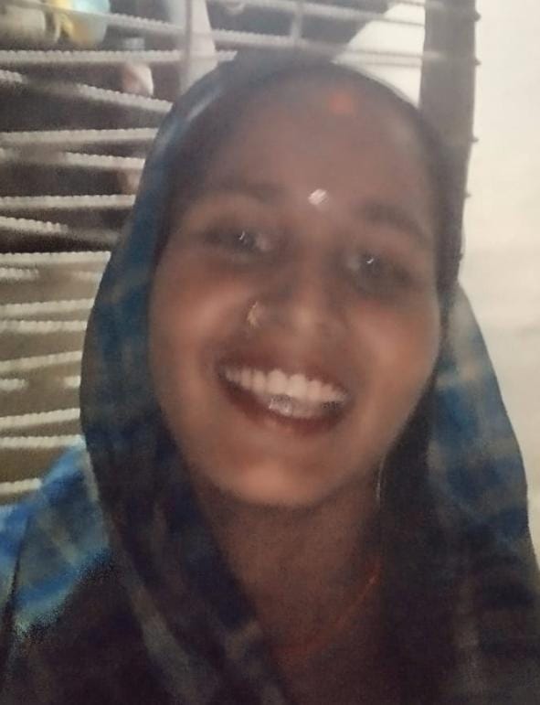 Woman dies in accident, husband and two children injured