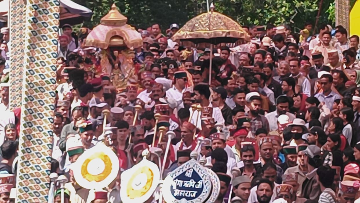 The arrival of Shringa Rishi marks the beginning of the Banjar fair.