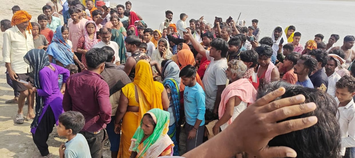 An innocent child drowned while bathing in the Saryu river.