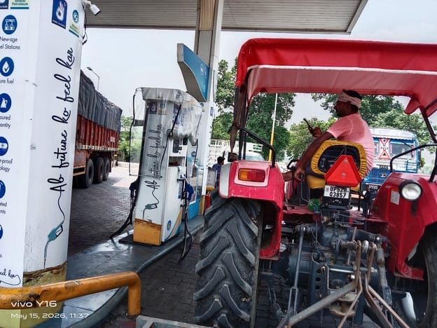 Fuel Shortage: Wheels of Cargo Vehicles Grind to a Halt for Hours