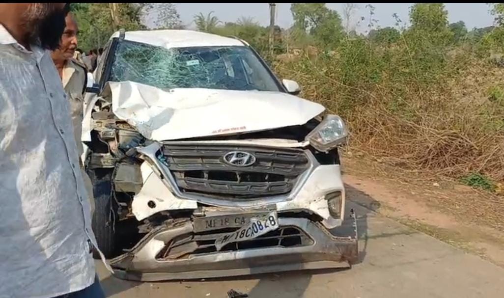 Tragic road accident in Bedra: Three killed in car-bike collision, panic ensues