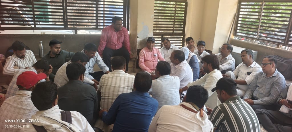 Sit-in Protest at Tehsil Against Suspension of Lekhpal