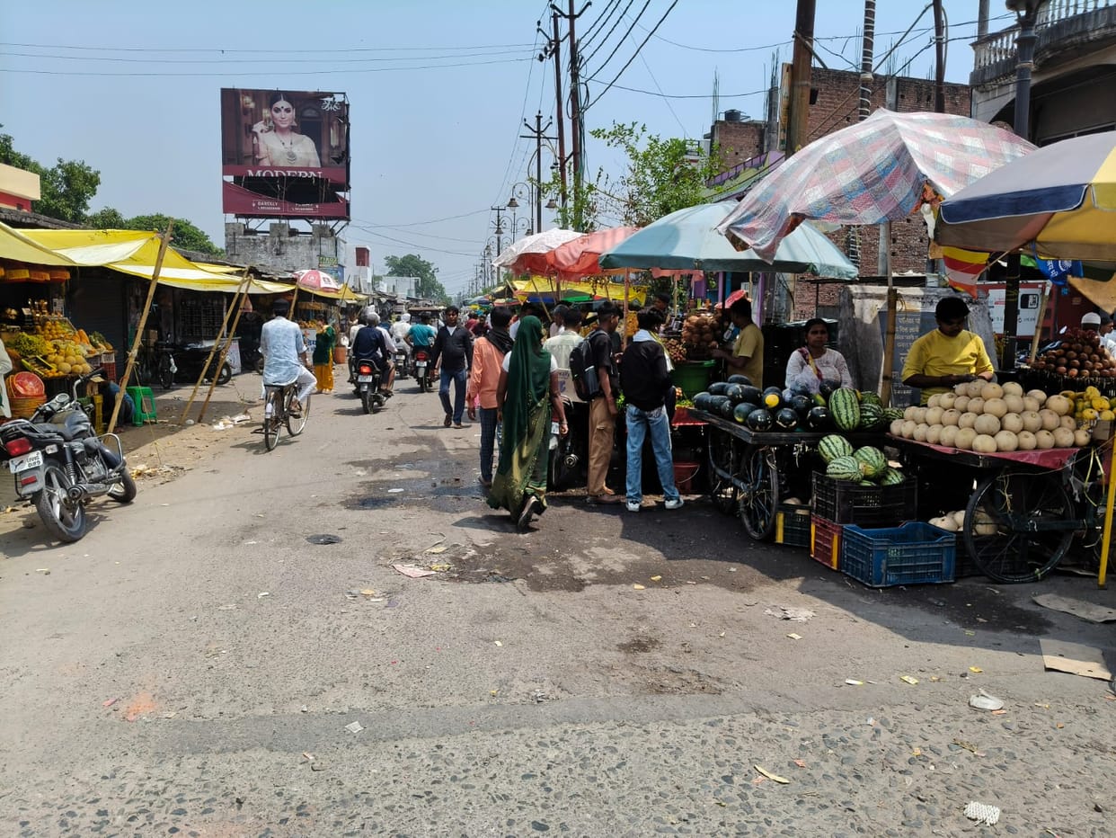 Municipal workers became careless when encroachment was removed a day earlier, vegetable shops were set up again on Sherpur Road.